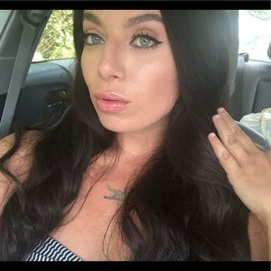 Meet your Posher, Eva